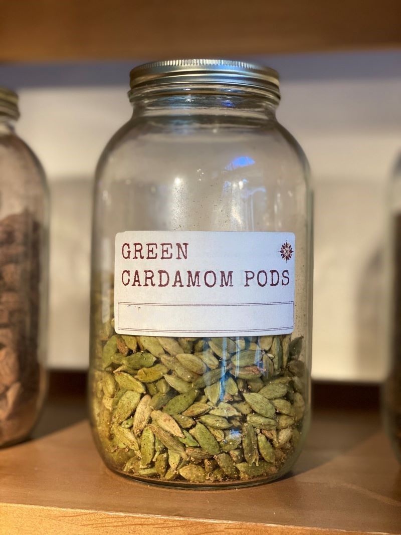 Cardemon Pod Cardamom Pods Green: Fragrant Delight in Every Pod – Allspicery